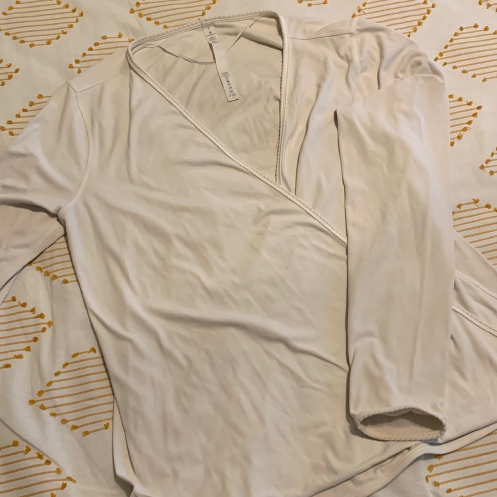 Lululemon - Full Freedom Long Sleeve, Size 8, White